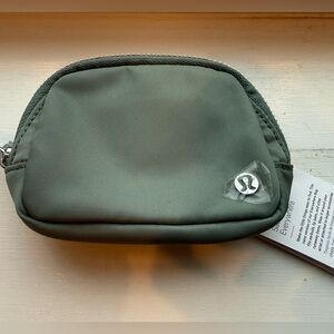 New with tags Lululemon Green Everywhere Belt Bag Nano